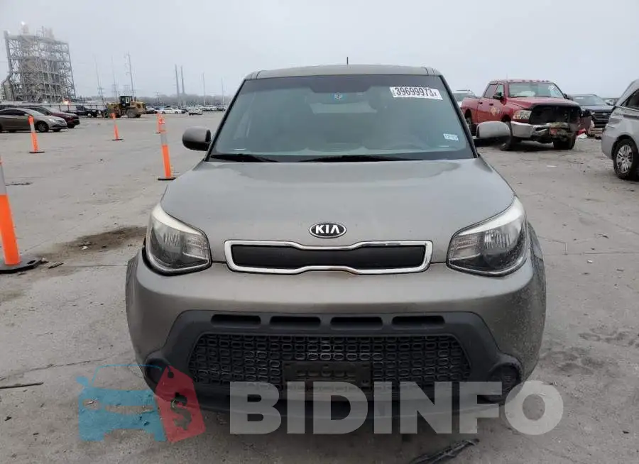 KNDJN2A29F7158242 Photo# 5