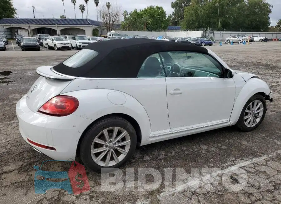 3VW517ATXHM805823 Photo# 3