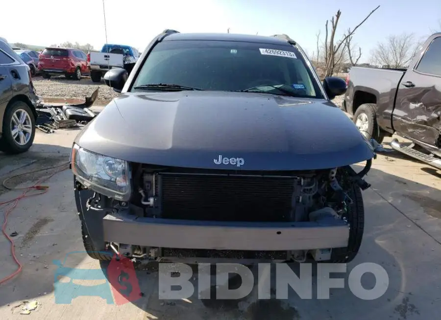 1C4NJCBA9HD146928 Photo# 5