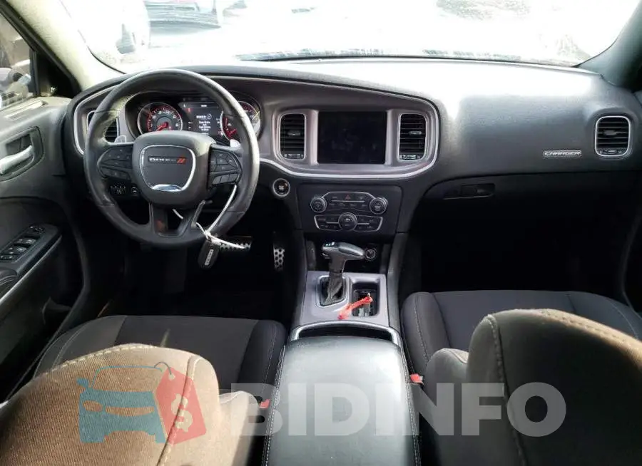 2C3CDXHG7KH673639 Photo# 8