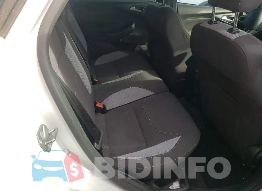 1FADP3L90FL258976 Photo# 6
