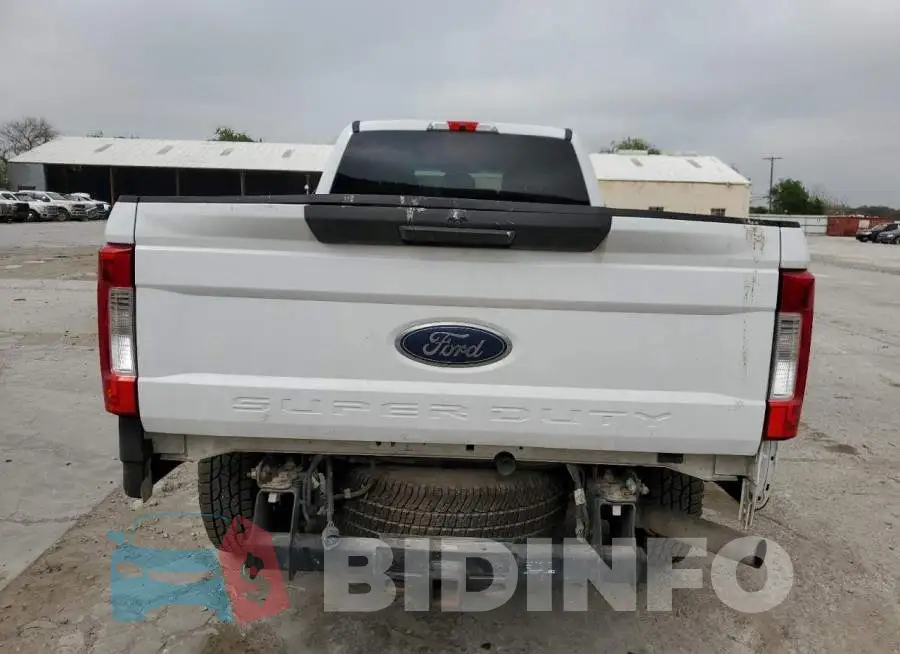 1FT7W2B66JEB18231 Photo# 6