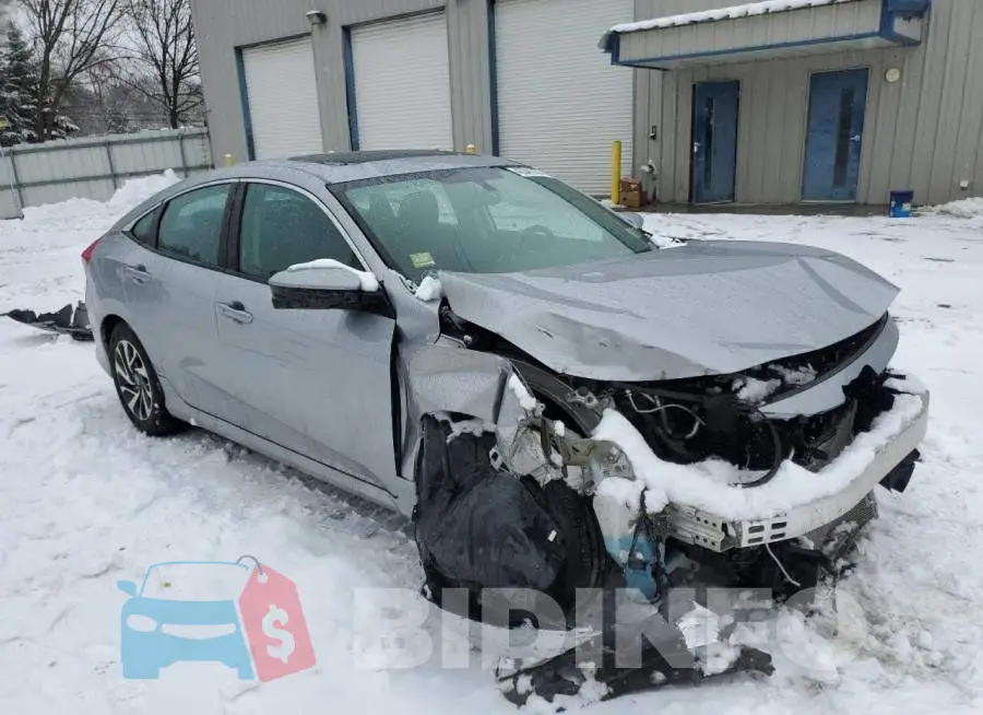 19XFC2F77GE240035 Photo# 4