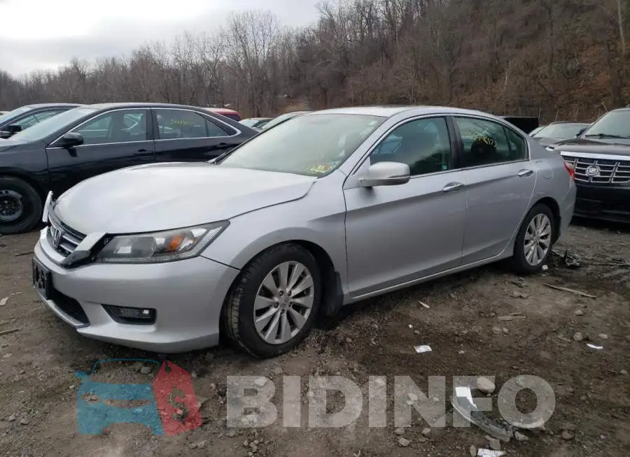 1HGCR2F74FA167033 Photo# 1