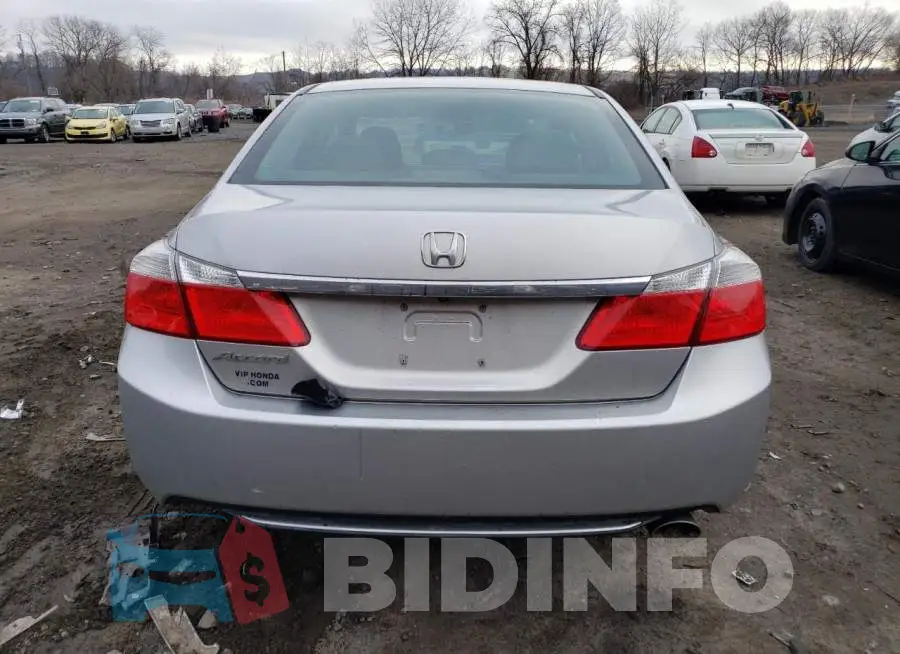 1HGCR2F74FA167033 Photo# 6