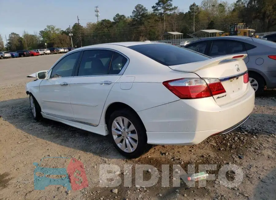 1HGCR2F80FA169385 Photo# 2
