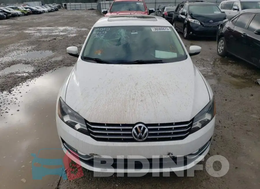 1VWBN7A30EC103692 Photo# 5