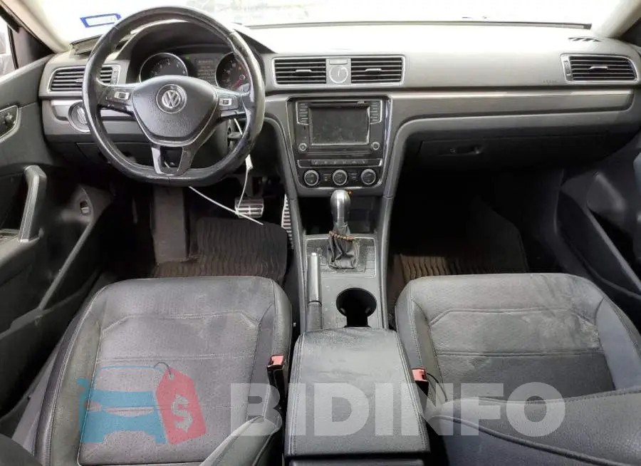 1VWDT7A37HC020439 Photo# 8