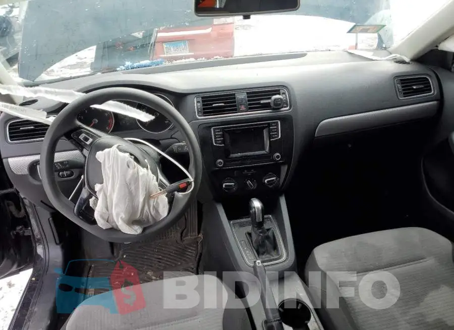 3VW2B7AJ5HM218315 Photo# 8