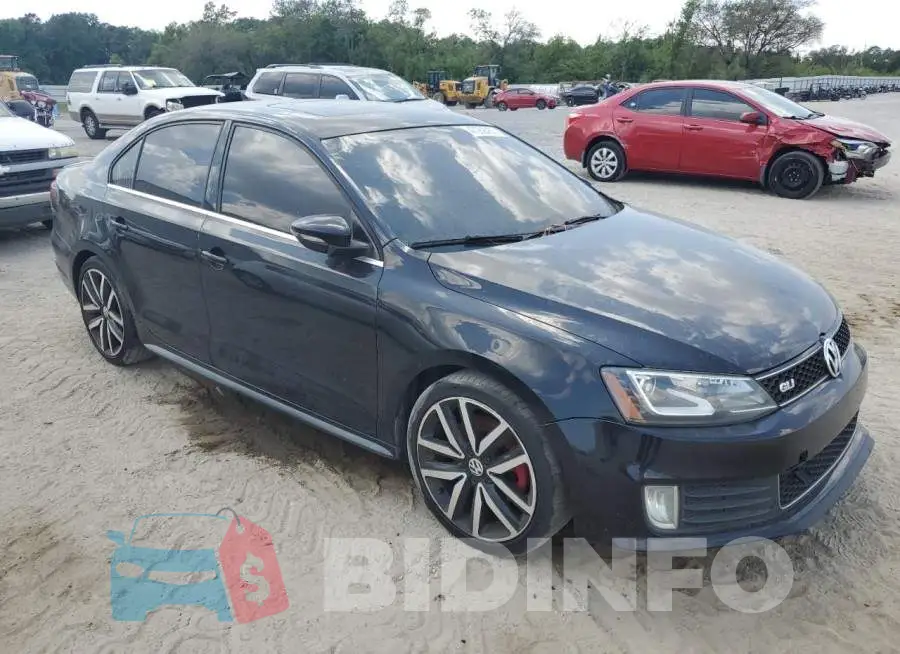 3VW4S7AJ7EM211810 Photo# 4