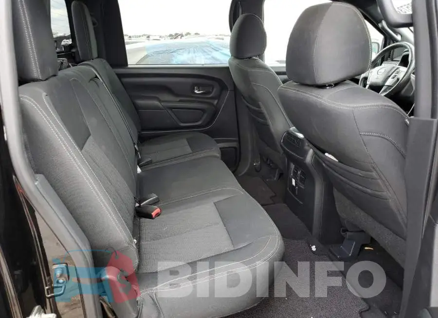 1N6AA1E62JN542447 Photo# 10