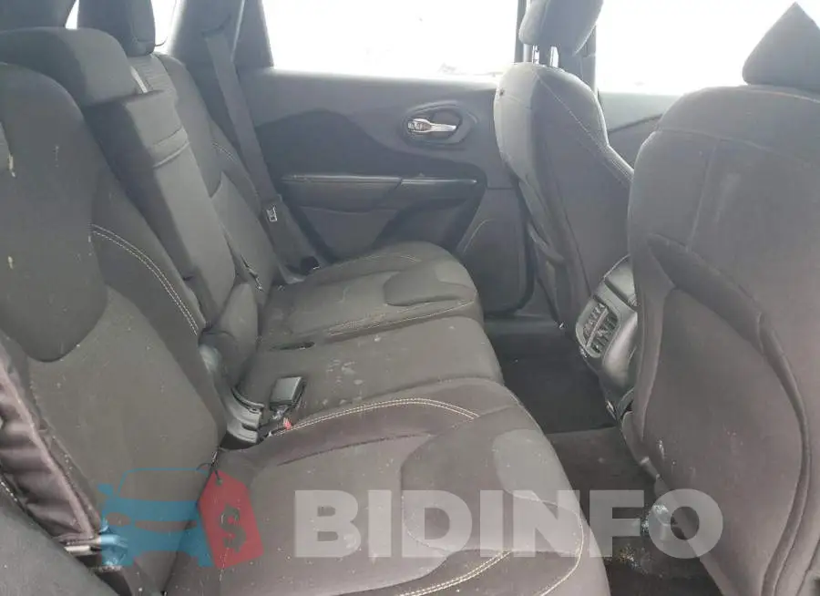 1C4PJLCB7FW690281 Photo# 11