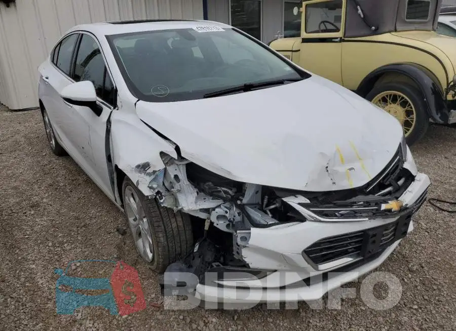 1G1BF5SMXJ7241313 Photo# 4