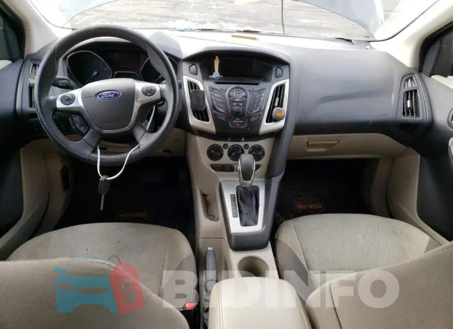1FADP3F22EL376427 Photo# 8