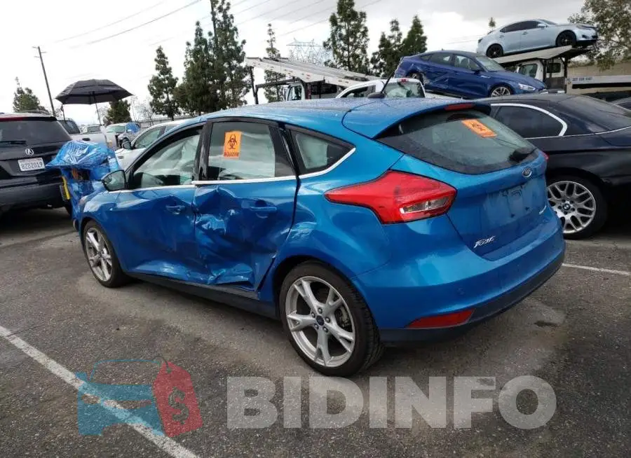 1FADP3N27GL209162 Photo# 2
