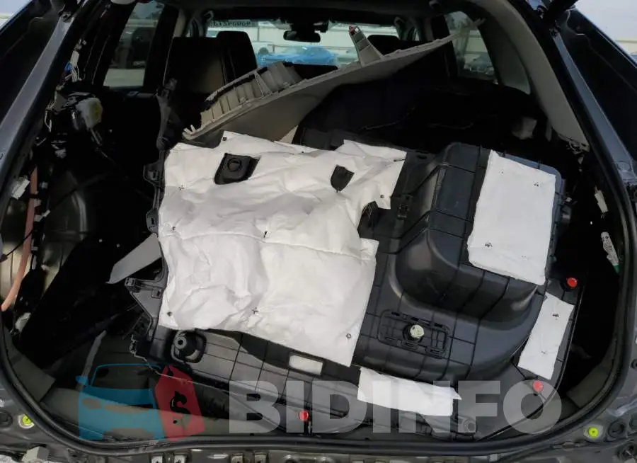 2T3A1RFV8PW338681 Photo# 13