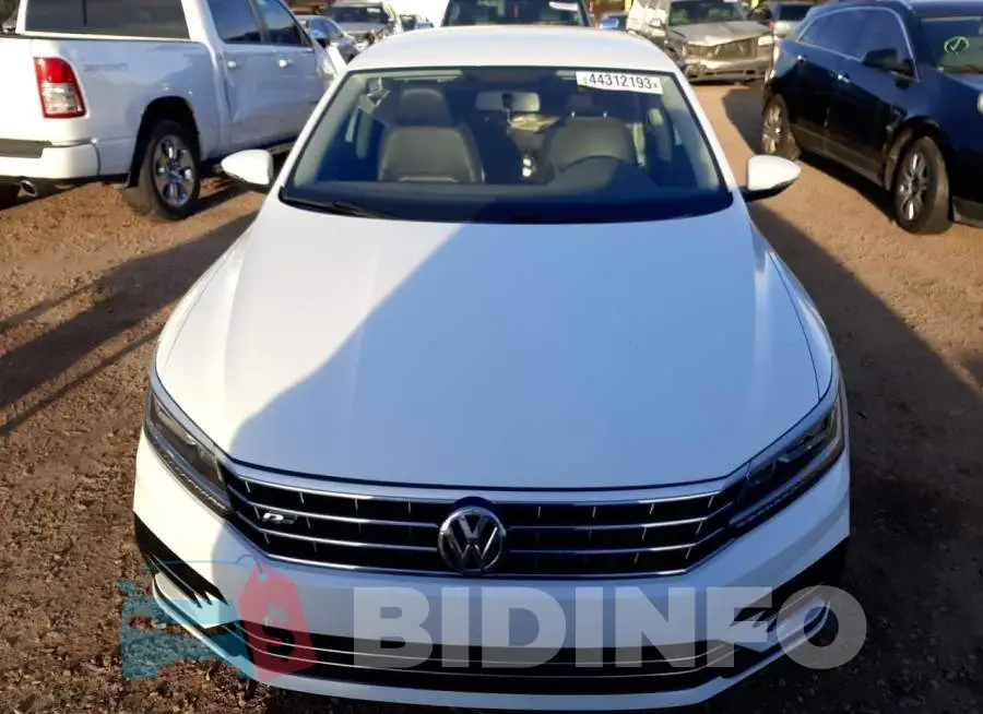 1VWDT7A38HC006954 Photo# 5