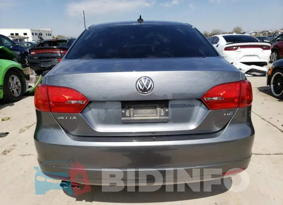 3VW3L7AJ1EM323527 Photo# 6