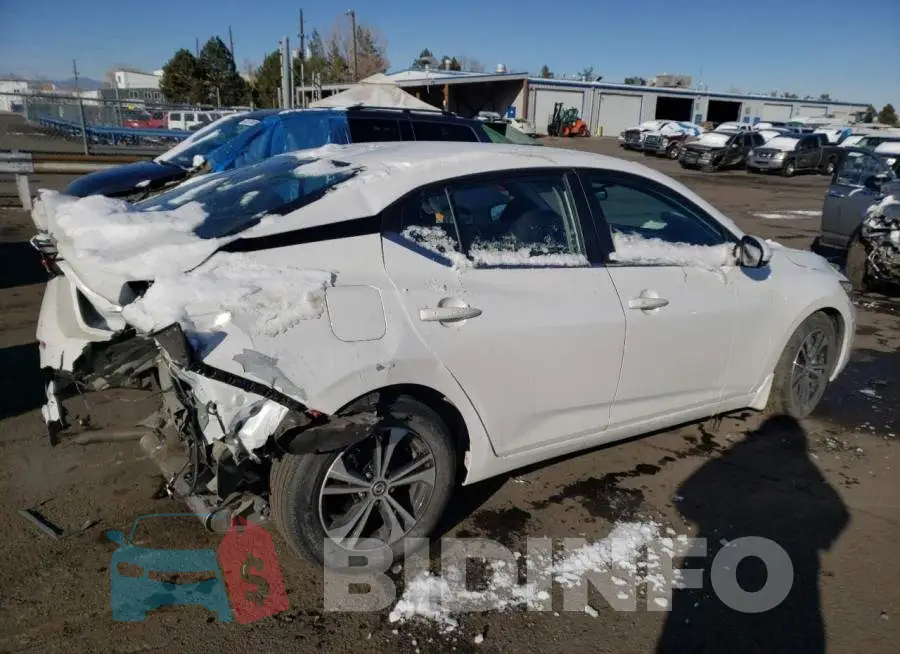3N1AB8CV5LY245815 Photo# 3