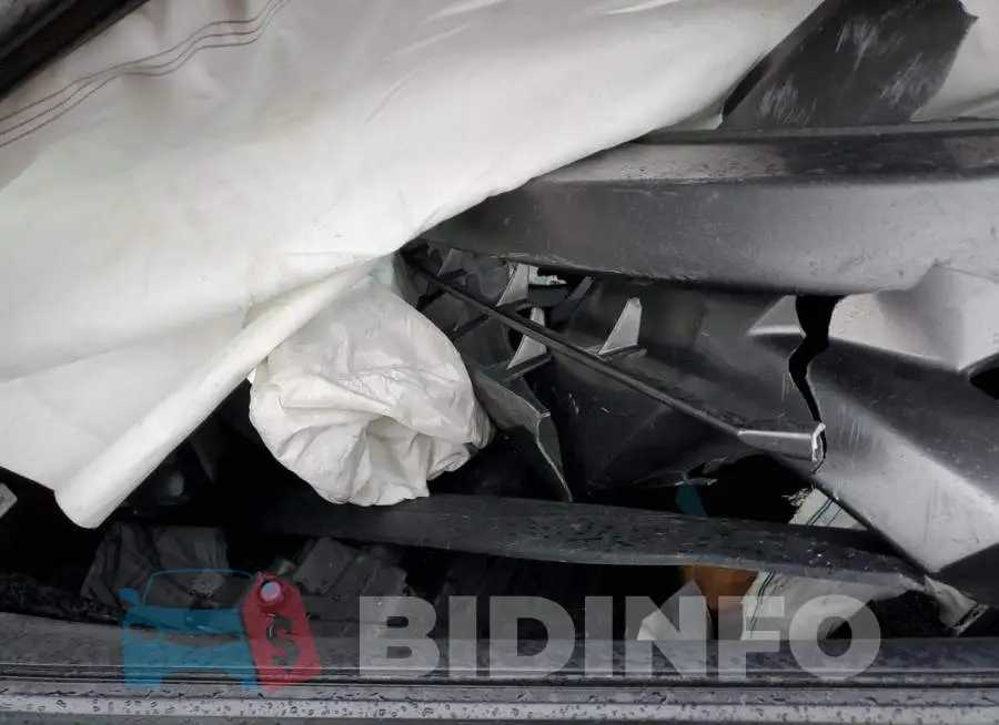 3N1CP5CU3KL523784 Photo# 7