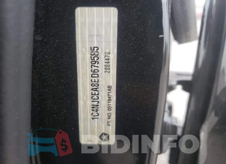 1C4NJCEA8ED679585 Photo# 13