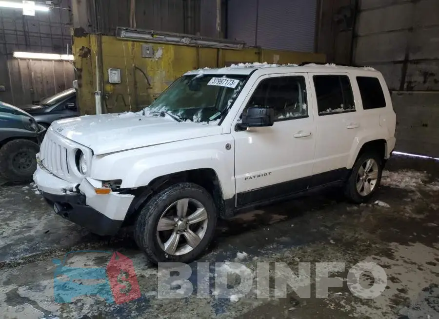 1C4NJRFB5ED845829 Photo# 1