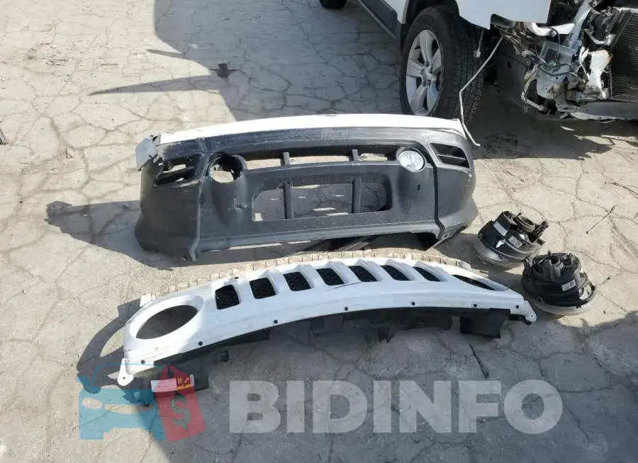 1C4NJRFB8FD303741 Photo# 13