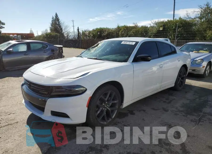 2C3CDXBG1KH663813 Photo# 1