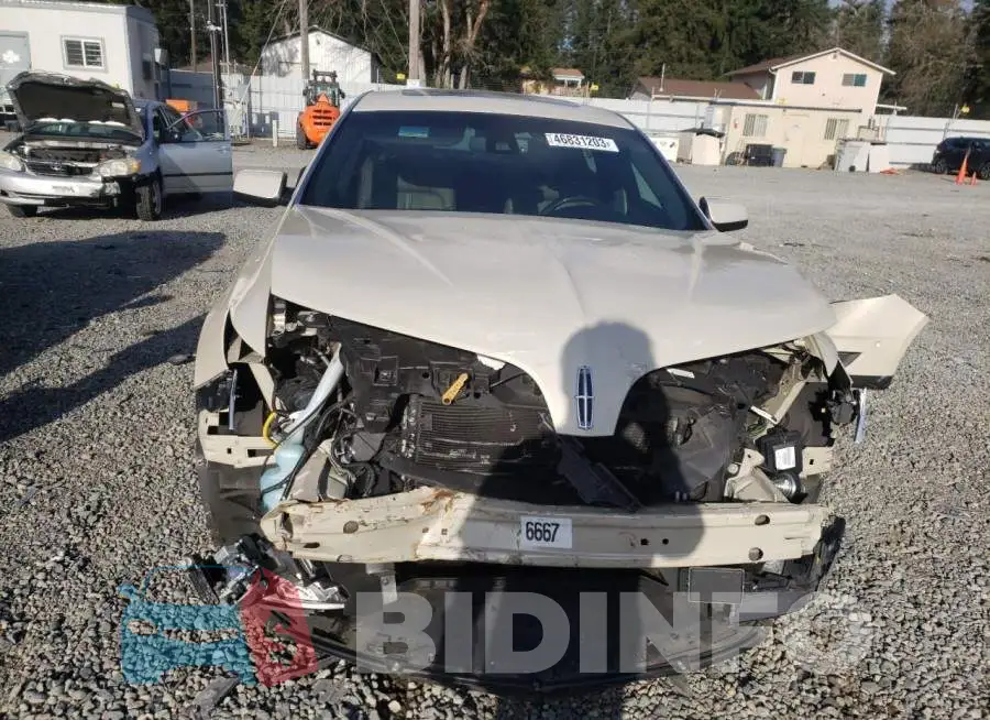 1LNHL9FT0EG612502 Photo# 5
