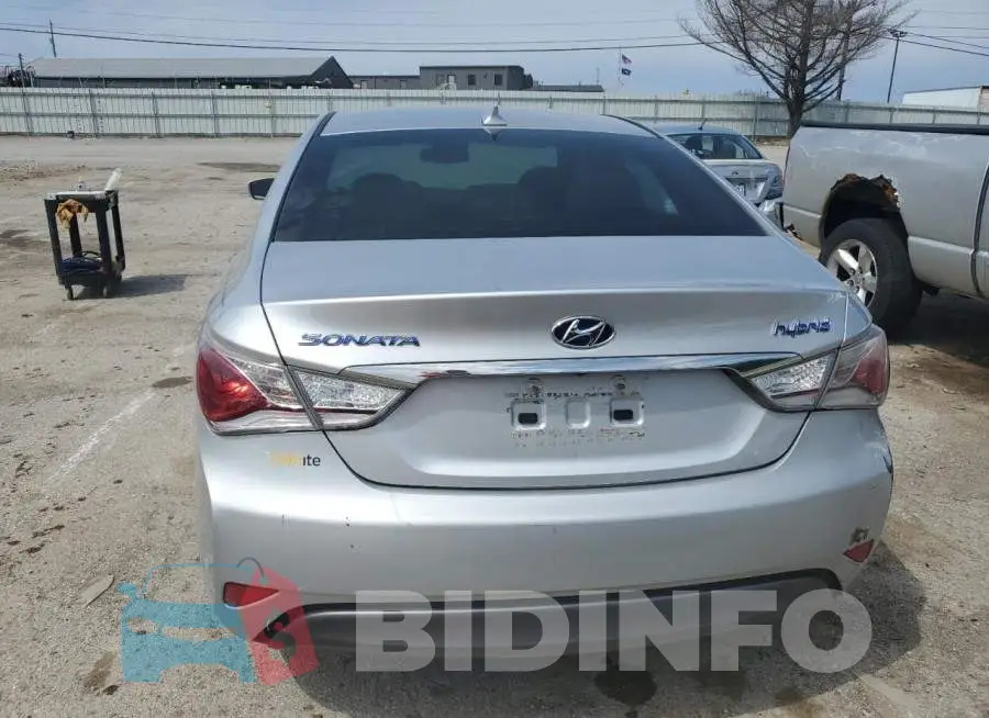 KMHEC4A43FA137213 Photo# 6