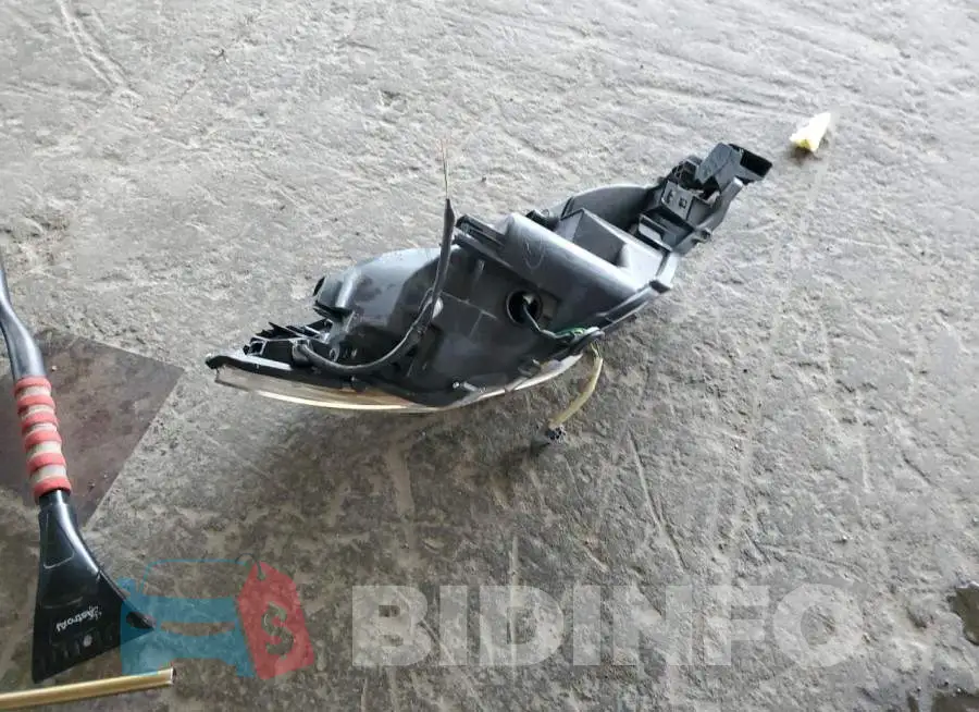2T1BURHE1HC819912 Photo# 12