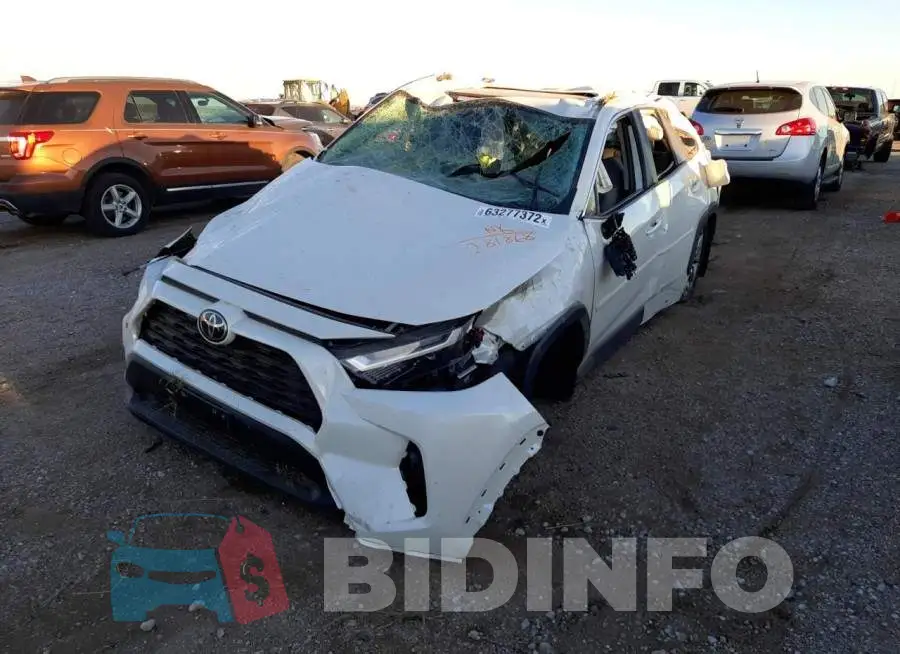 2T3A1RFV5NW281868 Photo# 2
