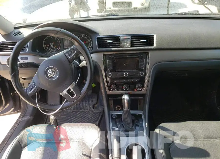 1VWBS7A3XEC097960 Photo# 8