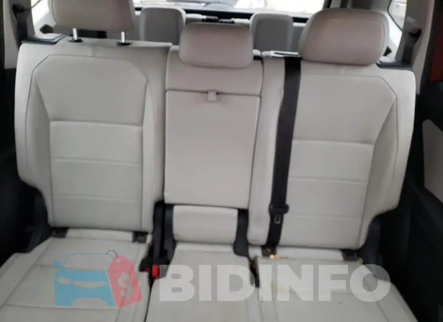 3VV3B7AX2JM178181 Photo# 10