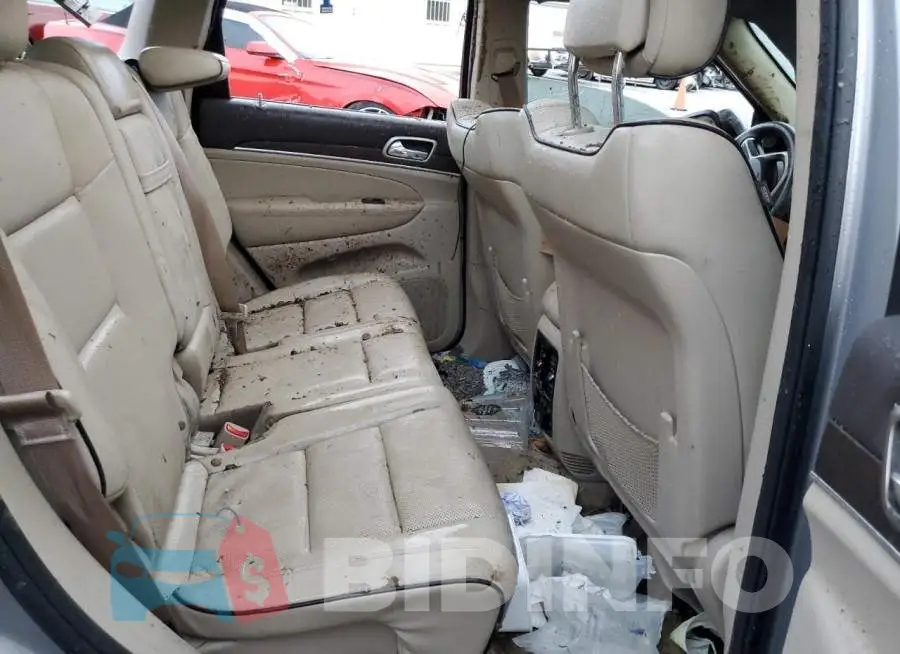 1C4RJECG8FC185058 Photo# 11