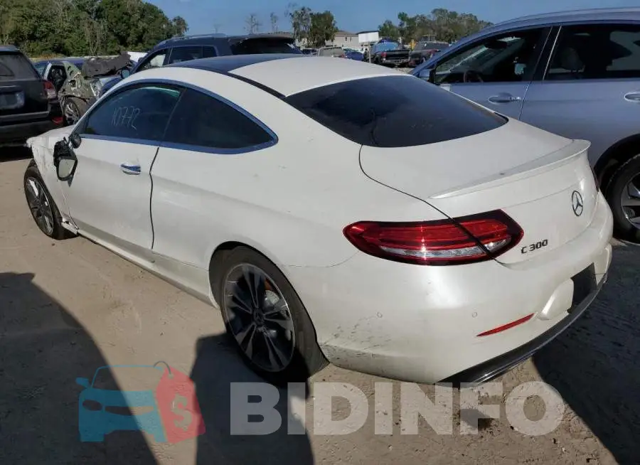WDDWJ8DB1KF776127 Photo# 2