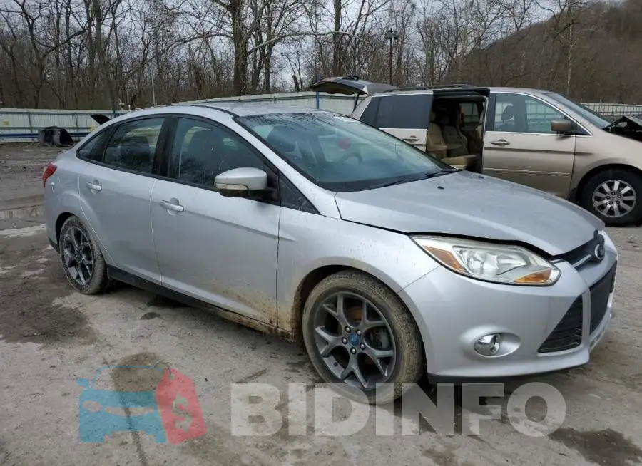 1FADP3F23EL217786 Photo# 4