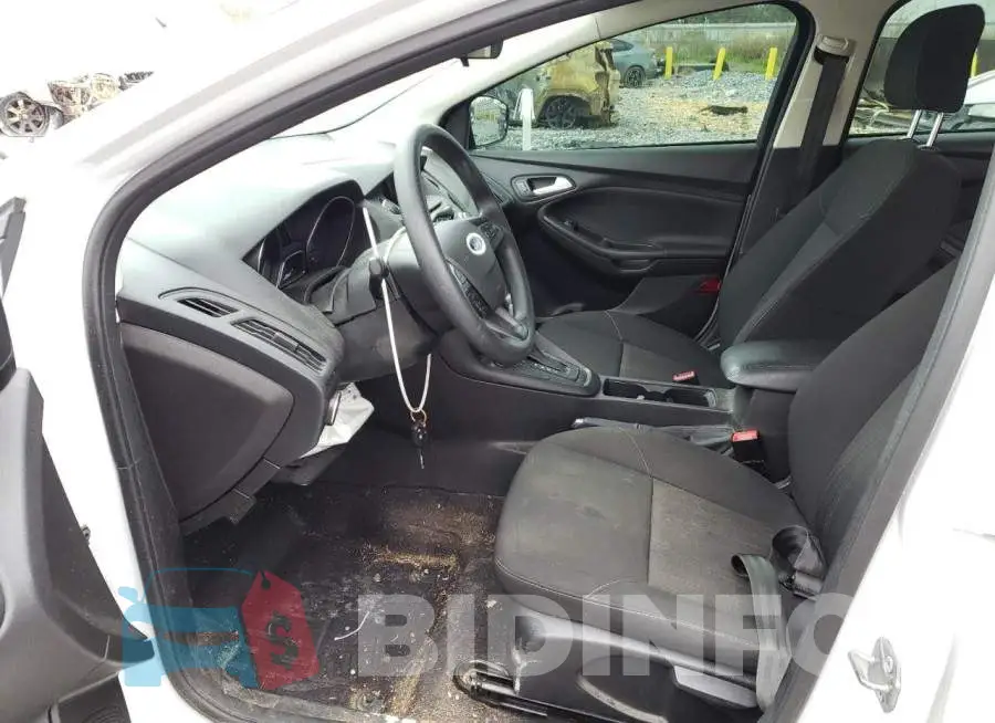 1FADP3F2XHL302015 Photo# 7