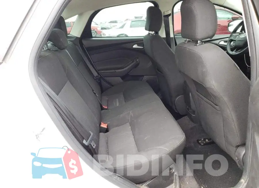 1FADP3F2XHL302015 Photo# 10