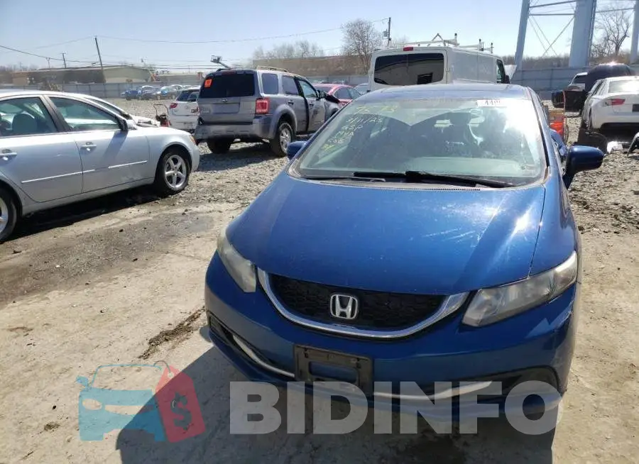 19XFB2F89FE047573 Photo# 5