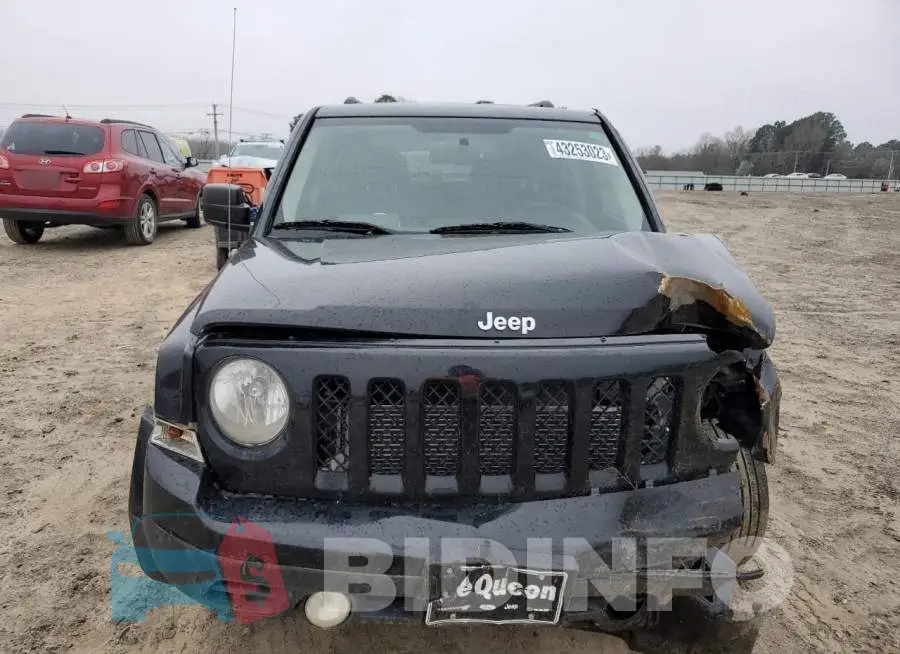 1C4NJRFB2FD152248 Photo# 5