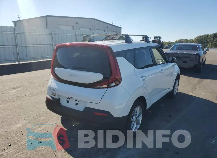 KNDJ23AU4N7174363 Photo# 4