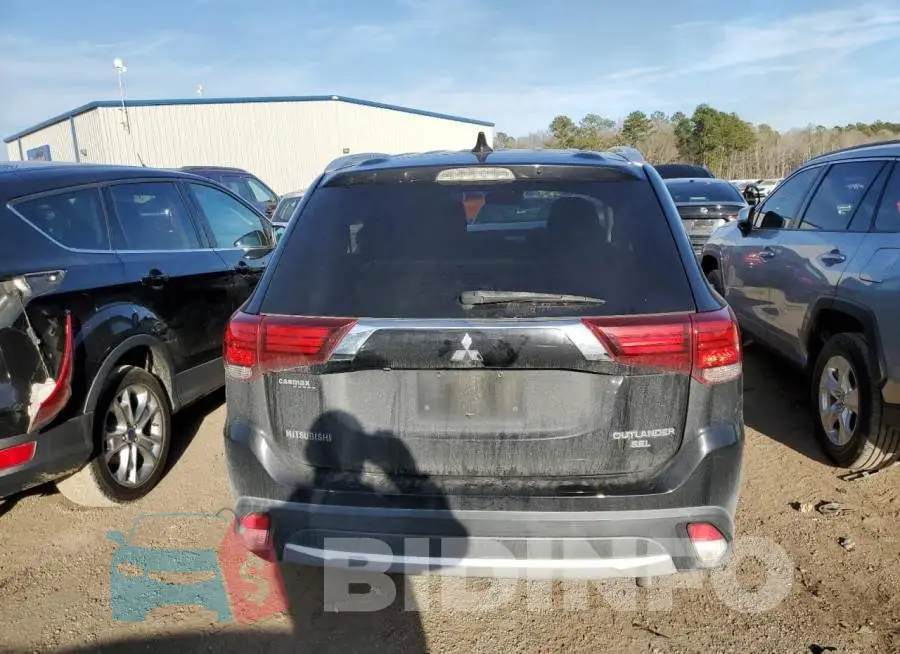 JA4AD3A38JZ012794 Photo# 6