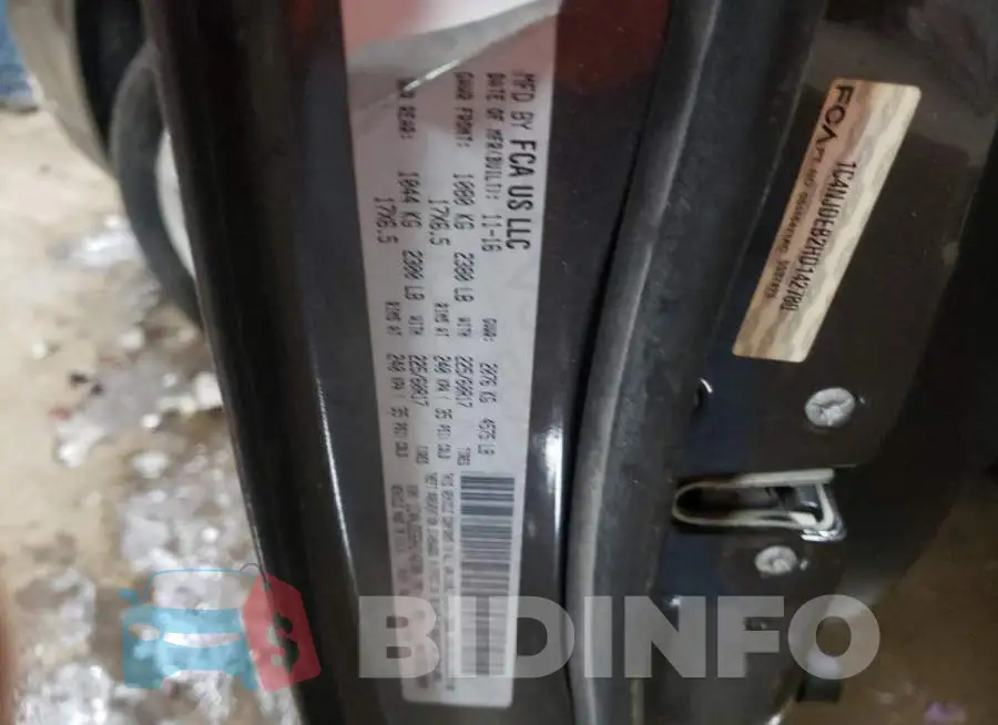 1C4NJDEB2HD142780 Photo# 13