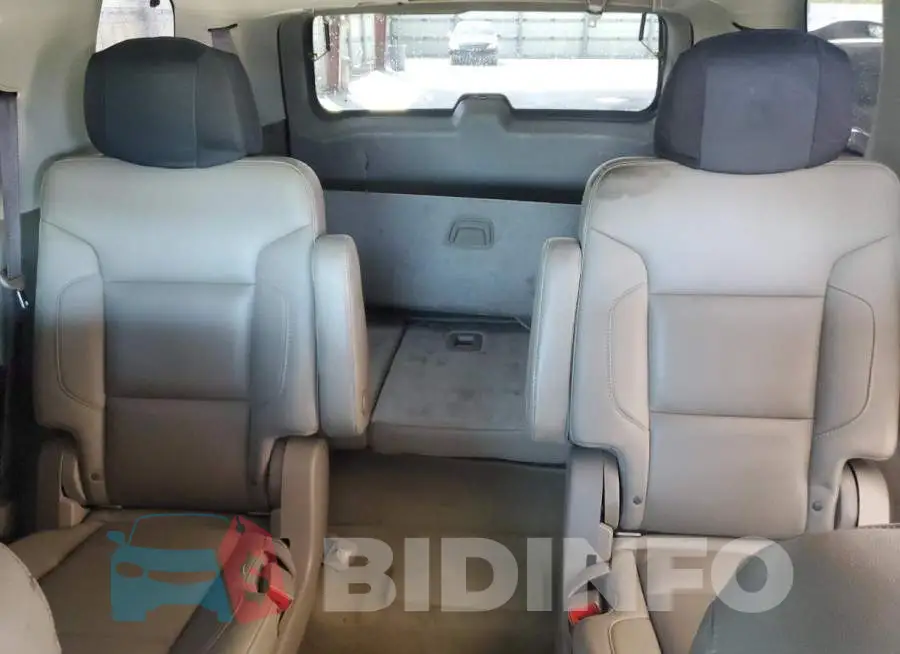 1GNSCBKC4JR107771 Photo# 10