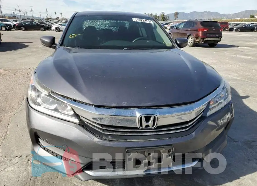 1HGCR2F33GA191614 Photo# 5