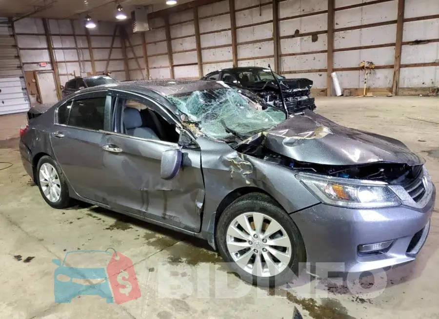 1HGCR2F85FA253086 Photo# 4