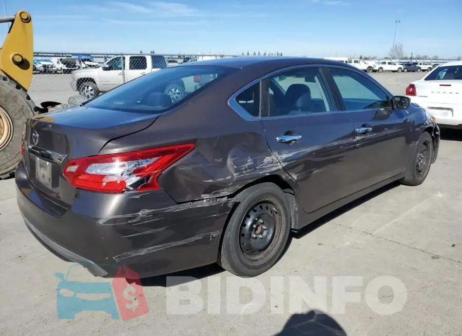 1N4AL3AP1HN313779 Photo# 3