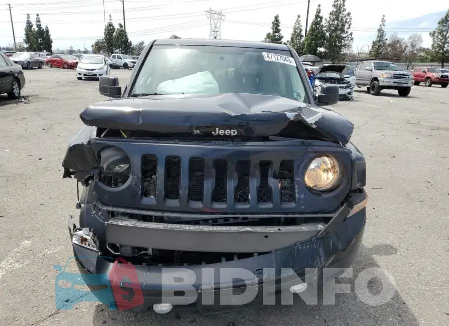 1C4NJPBB0HD203470 Photo# 5