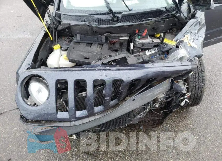1C4NJPBB8FD285798 Photo# 12